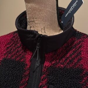 Vineyard Vines Mens L On The Go Sherpa Sangria Buffalo Plaid Full Zip Jacket…NWT